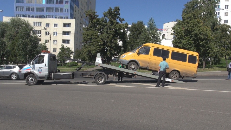 Эвакуатор в Капотне фото
